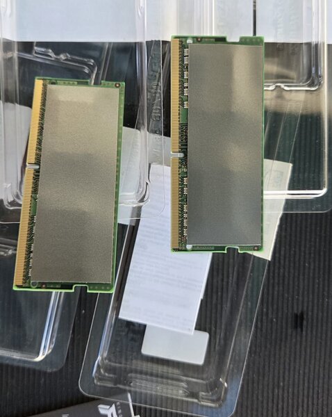 Kit 2 x Samsung 8GB DDR4-3200 SO-DIMM M471A1K43CB1-V 20 memorie RAM